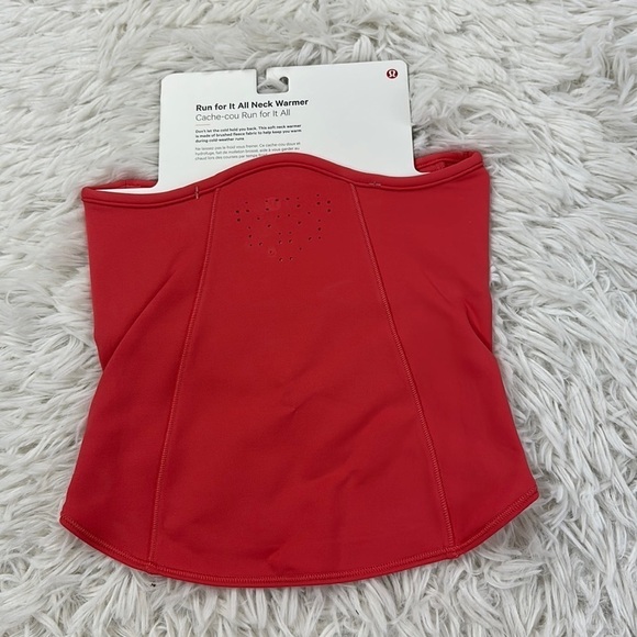 NWT Lululemon Run for It All Neck Warmer Pale Raspberry - Picture 1 of 5